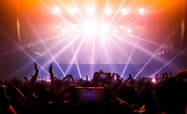 Ważne info! Koronawirus sparaliżował branżę disco polo! Ogromne straty finansowe wielu zespołów! | Disco-Polo.eu
