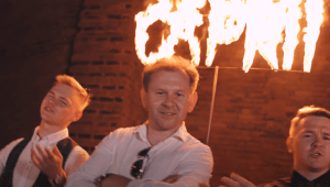 Teledysk niczym baśń! Zespół Caprii wydał nowość pt: "Bogata Garderoba". caprii | Disco-Polo.eu