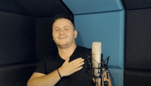Fani nazywają go mistrzem i królem! Arek Kopaczewski w repertuarze zespołu Milano! | Disco-Polo.eu