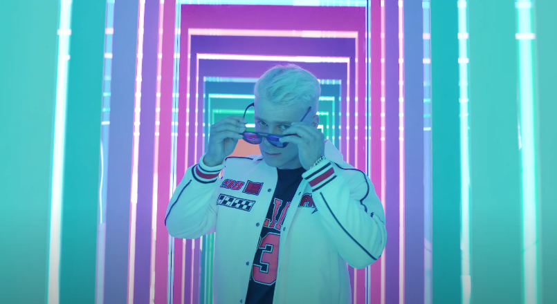 Skolim jeszcze bardziej na klubowo! Posłuchajcie utworu "Kiss me baby" w wersji klubowej. Skolim