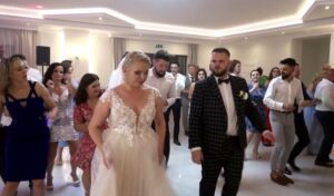 Wspólny taniec na weselu do piosenki "Lekcja miłości" Ten układ to nowy hit TikToka! Luxon | Disco-Polo.eu