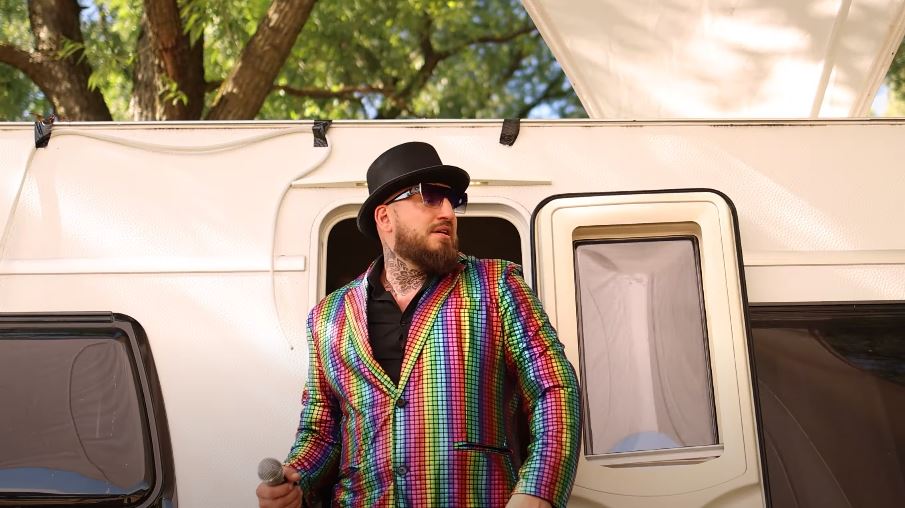 Raptus stworzył imprezowy hit! Nowość pt. "Zabawa" już jest dostępna! Raptus