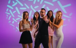 Premiera! Bartii i nowość pt. "Dziewczyno". Młody talent i wielki hit! BARTII | Disco-Polo.eu