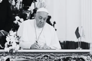 Papież Franciszek nie żyje! Branża disco polo żegna Ojca Świętego! Jerzy Połomski | Disco-Polo.eu
