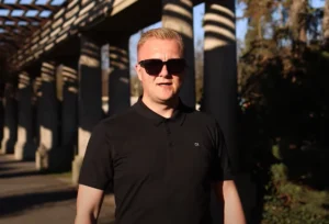 Szymon Jankowski zachwycił fanów nowością pt. "Chodź ze mną" must be the music | Disco-Polo.eu