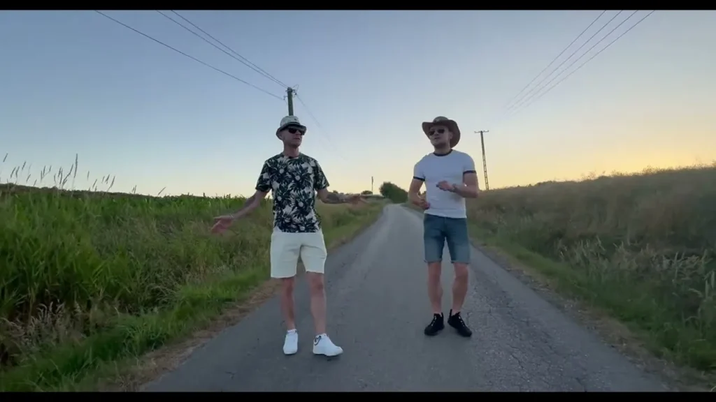 TOMASZ KNAP & ROBERT WISSMANN – WAKACJE