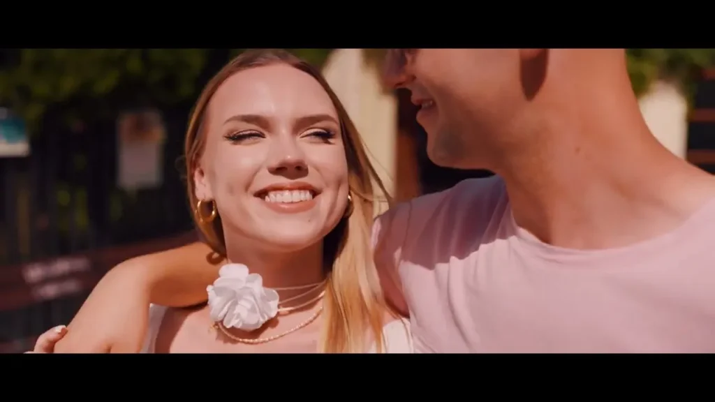 LUKA ROSI - Kocham ją (Official Video) LUKA ROSI – Kocham ją (Official Video)