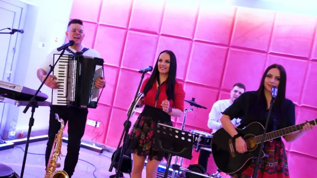 Zespół MASSiVE – Pokochaj Mnie Ewo (z rep. Paweł Gołecki)
