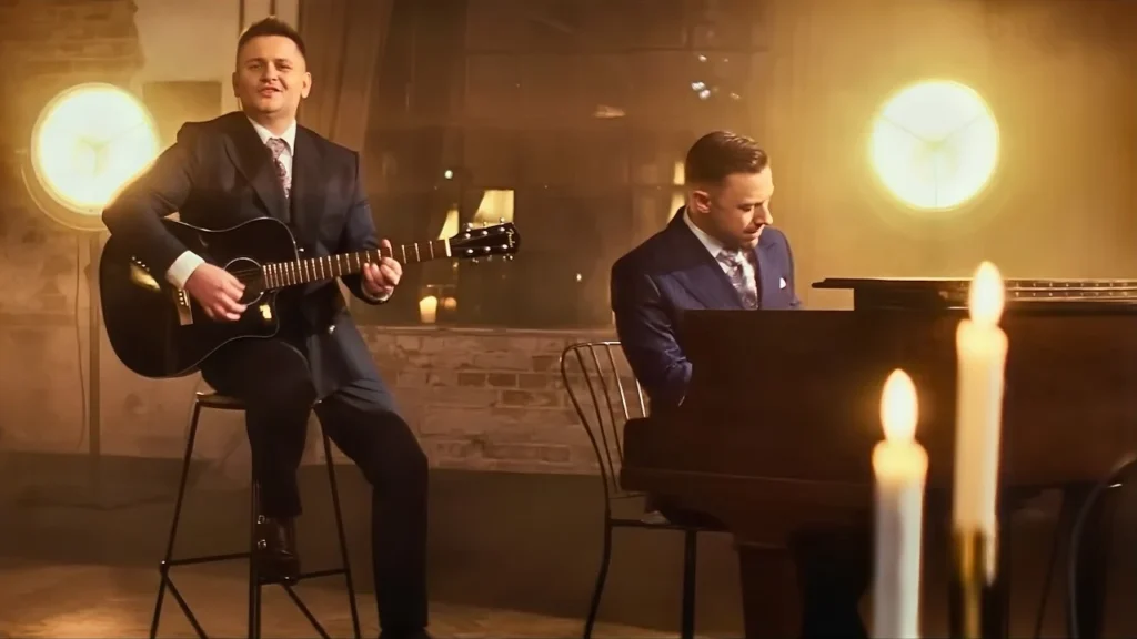 Masters & Arek Kopaczewski - Tak Kocha Się Tylko Raz (Oficjalny Teledysk) Masters & Arek Kopaczewski – Tak Kocha Się Tylko Raz (Oficjalny Teledysk)