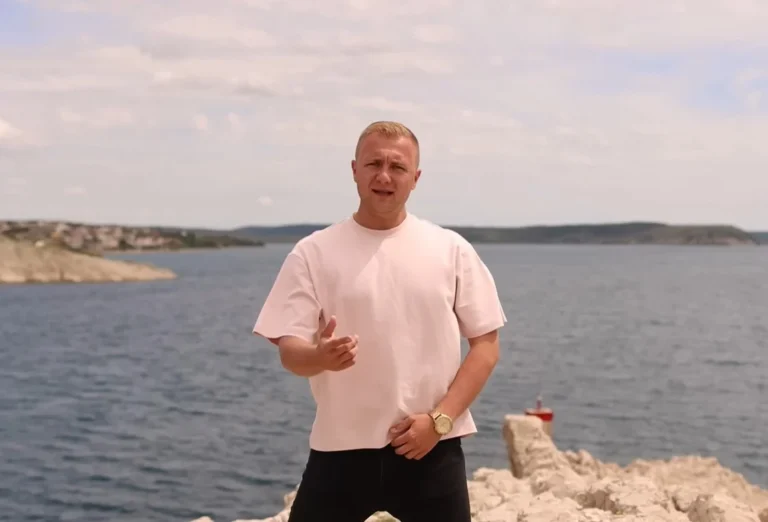 100 tysięcy w 7 dni. Szymon Jankowski rozbija bank