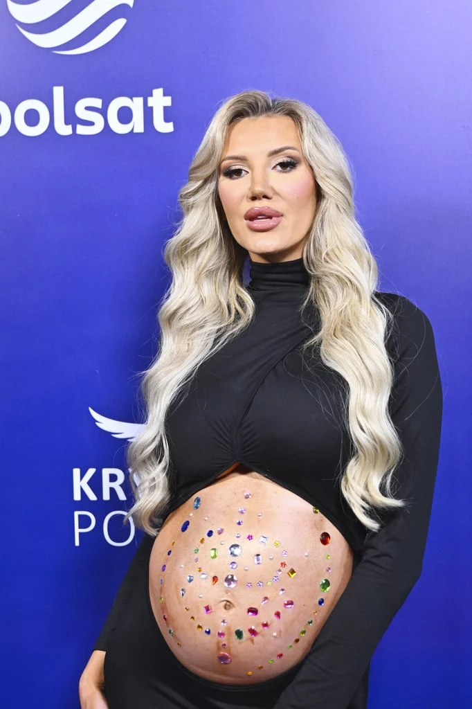 Skandal pod wpisem Maluby! Przyszła mama nie wytrzymała po tych komentarzach Skandal pod wpisem Maluby! Przyszła mama nie wytrzymała po tym komentarzu