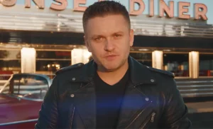Arek Kopaczewski z nowością "Powiedz, że mnie kochasz". Posłuchaj przedpremiery Alexa i Fonzy | Disco-Polo.eu